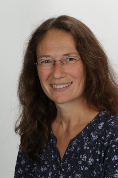Frau Bettina Töllner (TOE)