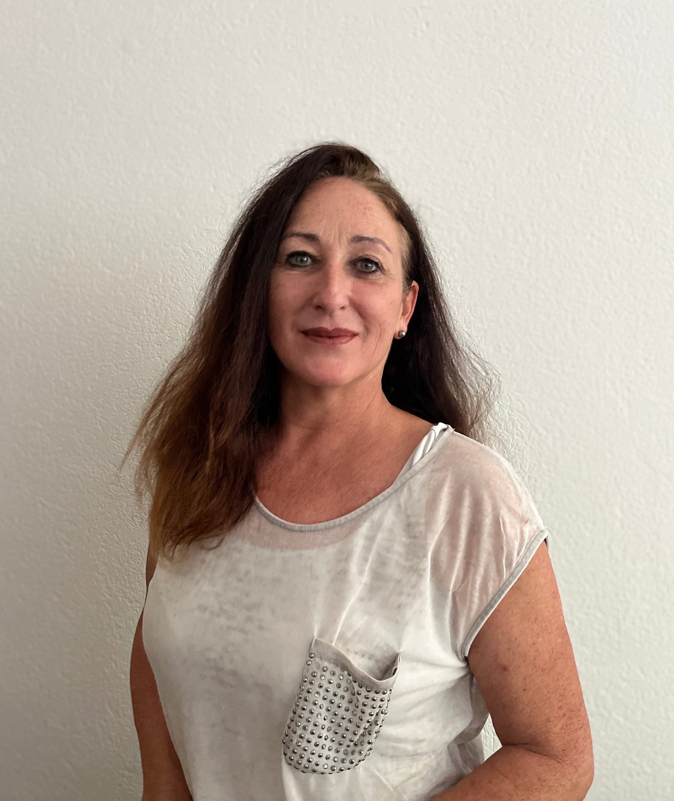 Frau Aline Häckl (HAE)